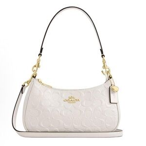 NWT Coach CDA98 Teri Shoulder Bag In Signature Leather With Heart Charm Chalk